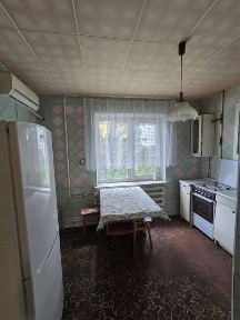 Продам 1 кім. квартиру на ж/м Перемога-6. З газом!