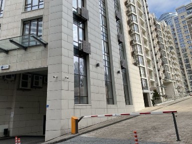 Київ, Печерський, вулиця Саперне Поле 3