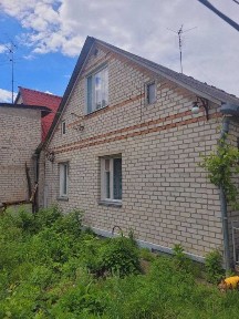 Продам дом пос. Высокий за АТБ по ул. Ржавец дом 2-х. эт кирп. 90-х год.