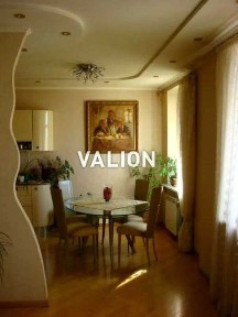Продаж 3к квартири Без % з ремонтом в центрі міста Київ по вул. Богдана Хмельницького 62Б Шевченківський р-н Правий Берег
