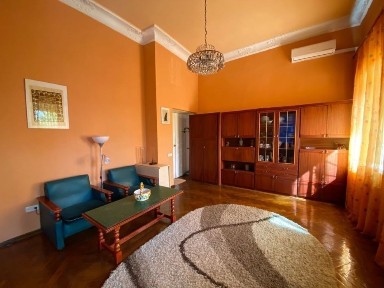 Трикімнатна квартируюа в центрі Одеси. БЕЗ КОМІСІЇ!
