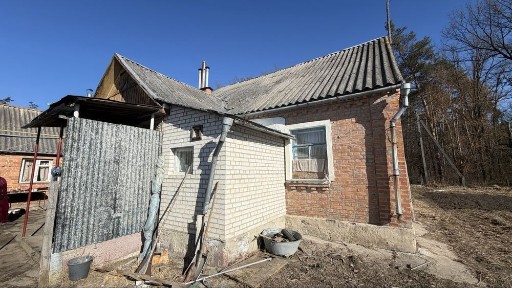 Продається будинок на 2входи біля лісу в Довжику