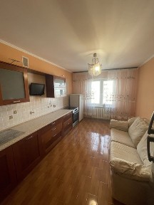 Київ, Деснянський, Милославська 4