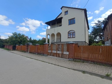 Продаж будинку в Брюховичах по вул Арктична