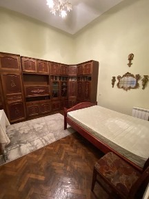 Будинок в центрі міста