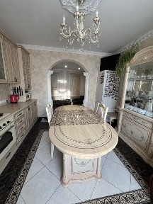 Продам 2-поверховий будинок