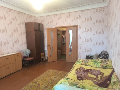 Продаж квартири 3-х вм12