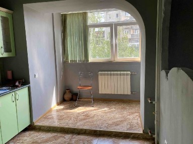 Продаж розкішної з дизайнерським ремонтом в цеглі!