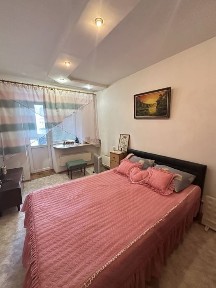 Продам 3-х кімнатну квартиру у м. Лозова