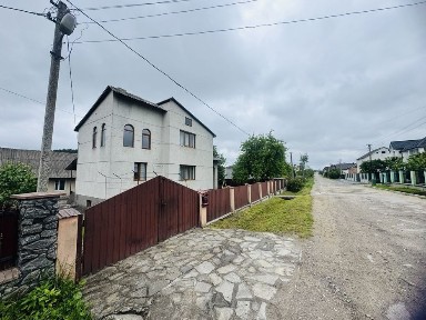 Новий будинок зі всіма зручностями ШУМСЬК