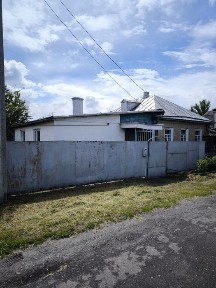 Продам частину будинку і земельну ділянку правильно ї форми