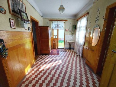 Продається добротний цегляний будинок в центрі м. Моршин.