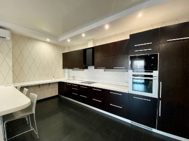 Продажа 2-комнатной квартиры 75 м², Александра Поля просп.