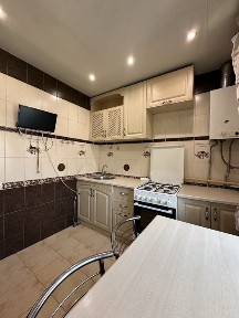 Продам затишну квартиру з ремонтом проспект О. Поля
