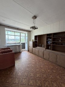 Продам 3к квартиру на вул Полігонна, 22а, другий поверх