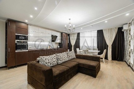 ОРЕНДА / Простора 4-к квартира 160м2 / ПЕЧЕРСЬК / + Балкон