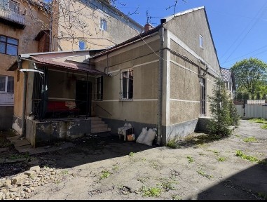 Будинок в парковій зоні, 1 провулок Герцена ( р-н гот Буковина)