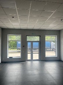 Здам приміщення в оренду. Військбуд, червона лінія. Ремонт