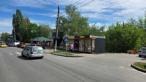 Здам Киоск ФАСАД м. Вишгород. 28м2 (КУРГУЗОВА 3 )