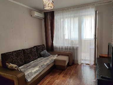 Дніпро, Центральна (Лівобережний) вул.