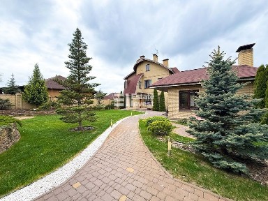 Продам элитный 3-х этажный частный дом