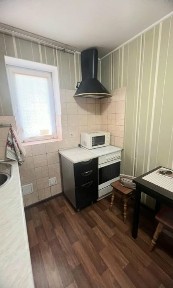 М. Холодная Гора, продам 1/2 дома, улица Симферопольская