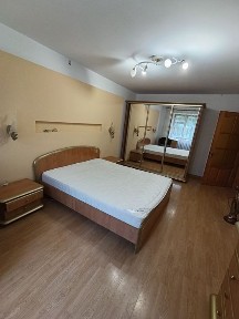 Терміново здається 3 км кварт. Гравітон, з гаражем, можна Тваринку!