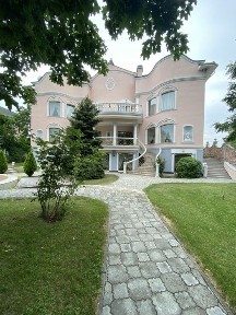 Пропонується на продаж будинок в Подільському районі