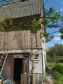 Великий будинок біля лісу 167 м², мінімальне оформлення