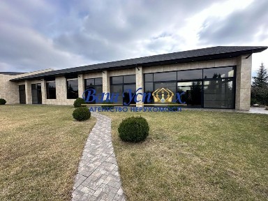 Продажа дома с выходом на озеро. село Безрадичи. Обуховскиий.