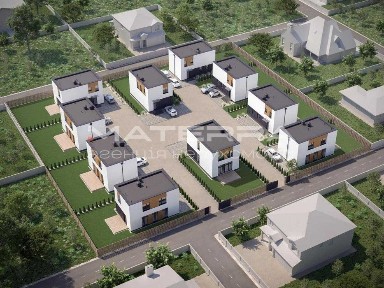 Круглик продаж будинку, з ремонтом поруч ліс озеро