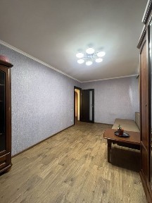 Здам 3к квартиру Воскресеньська, Центр!