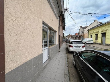 Продаж комерційного приміщення, центр міста. БЕЗ оплати рієлтоських послуг.