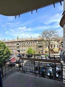 Продаж офісу з ремонтом‼️ЦЕНТР міста/Жуковского • БЦ «Покровский». БАЛКОН