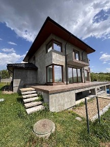 Продається великий сучасний будинок у Заволоці