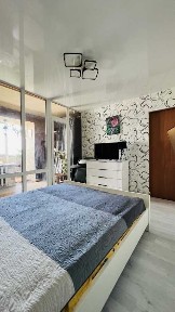 Продажа 3-комнатной квартиры 75 м², Возрождения просп., 47