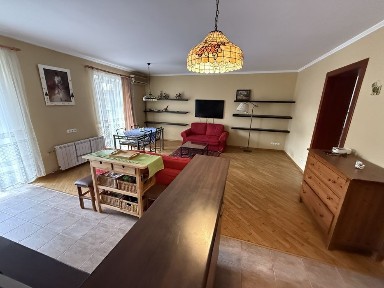 Київ, Печерський, вулиця Дарвіна 1