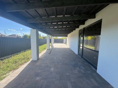 Дуплекс з парковкою в Дмитрівці.