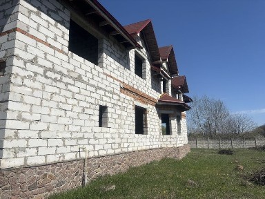 Продам маєток в Горбовичах