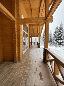 Продаж будинку під проживання або оренду