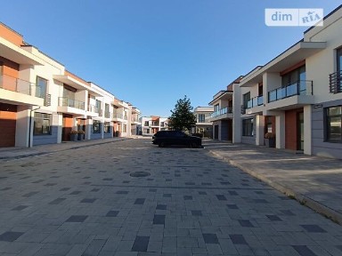 Продаж 2 поверхового таунхауса з ділянкою на 1.5 сотки, 127 кв. м, 4 кімнати, на вул. Прийми • ID 33560280