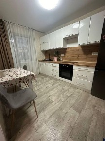 Продам 2-х ком с ремонтом в Центре Подгороднего
