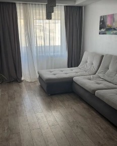 Продаж 4к квартири 140 кв. м на вул. Київська