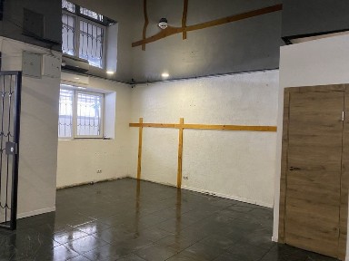 Київ, Дніпровський, Радистів 34