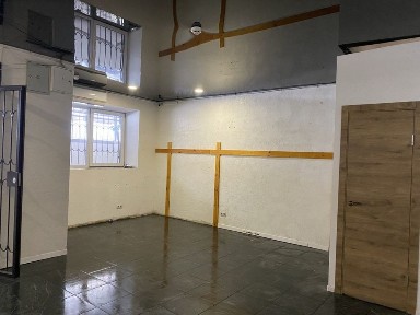 Київ, Дніпровський, Радистів 34