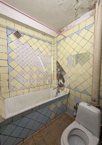 Продаж 1 кім. квартири без ремонту