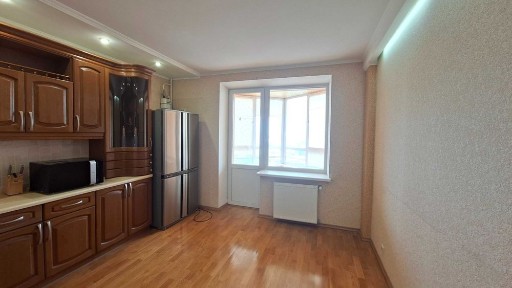 Продам двокімнатну квартиру 84 кв. м в м. Вишгород