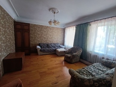 Сдам Дом на Июнь месяц ( пешей доступности Киевский рынок)