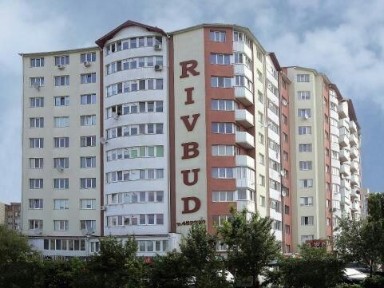 Продаж торгово-офісне приміщення в ЖК Рівбуд вул. Дем'янчука 1а