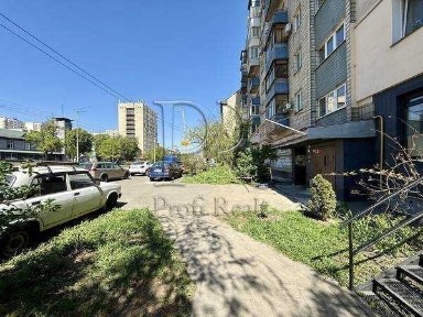 Продаж 3-кімнатної квартири 69 м², Голосіївський просп., 25